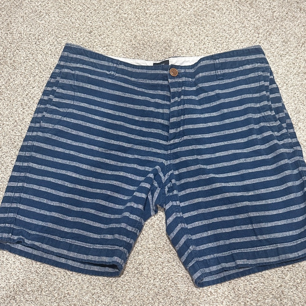 J.Crew Men Shorts Size 36w